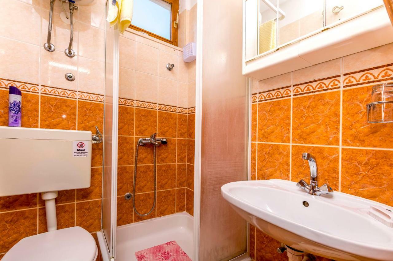 Apartment Bozo Ražanj Kültér fotó