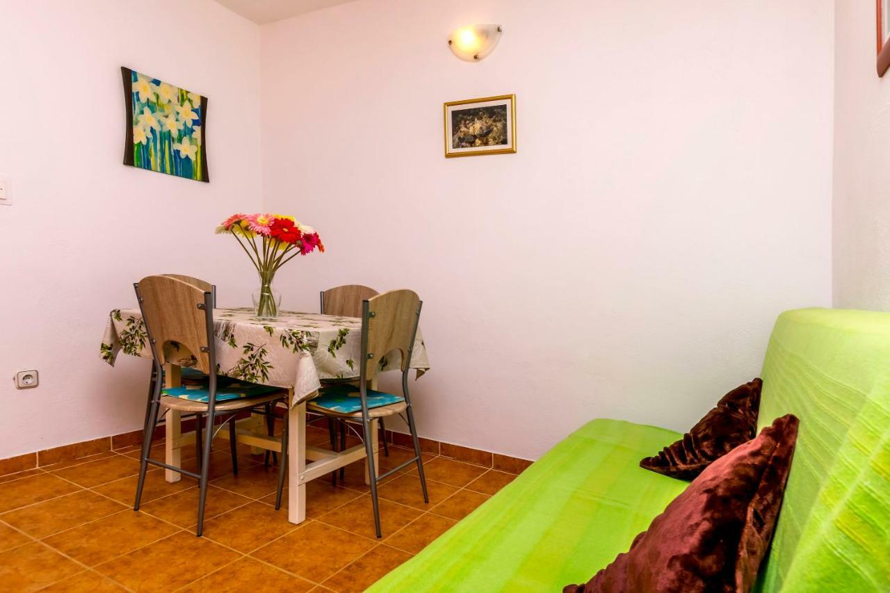 Apartment Bozo Ražanj Kültér fotó